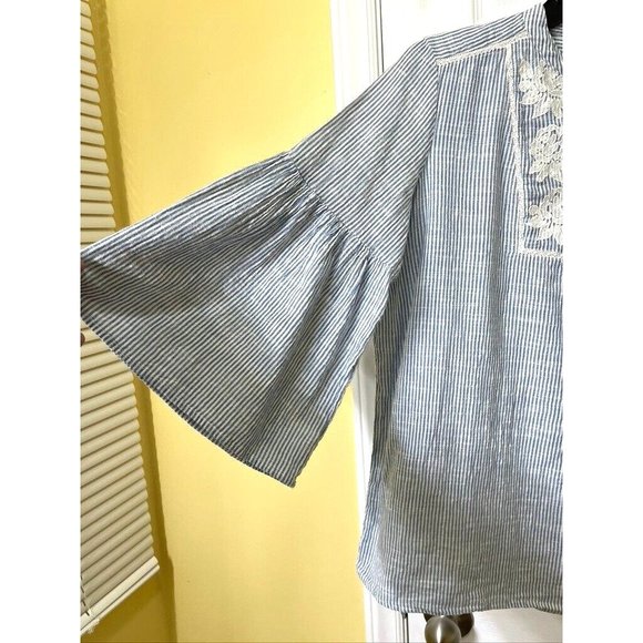 Chaps shirt women's size S oversize would also fit a M embroidery excellent cond - Picture 2 of 6